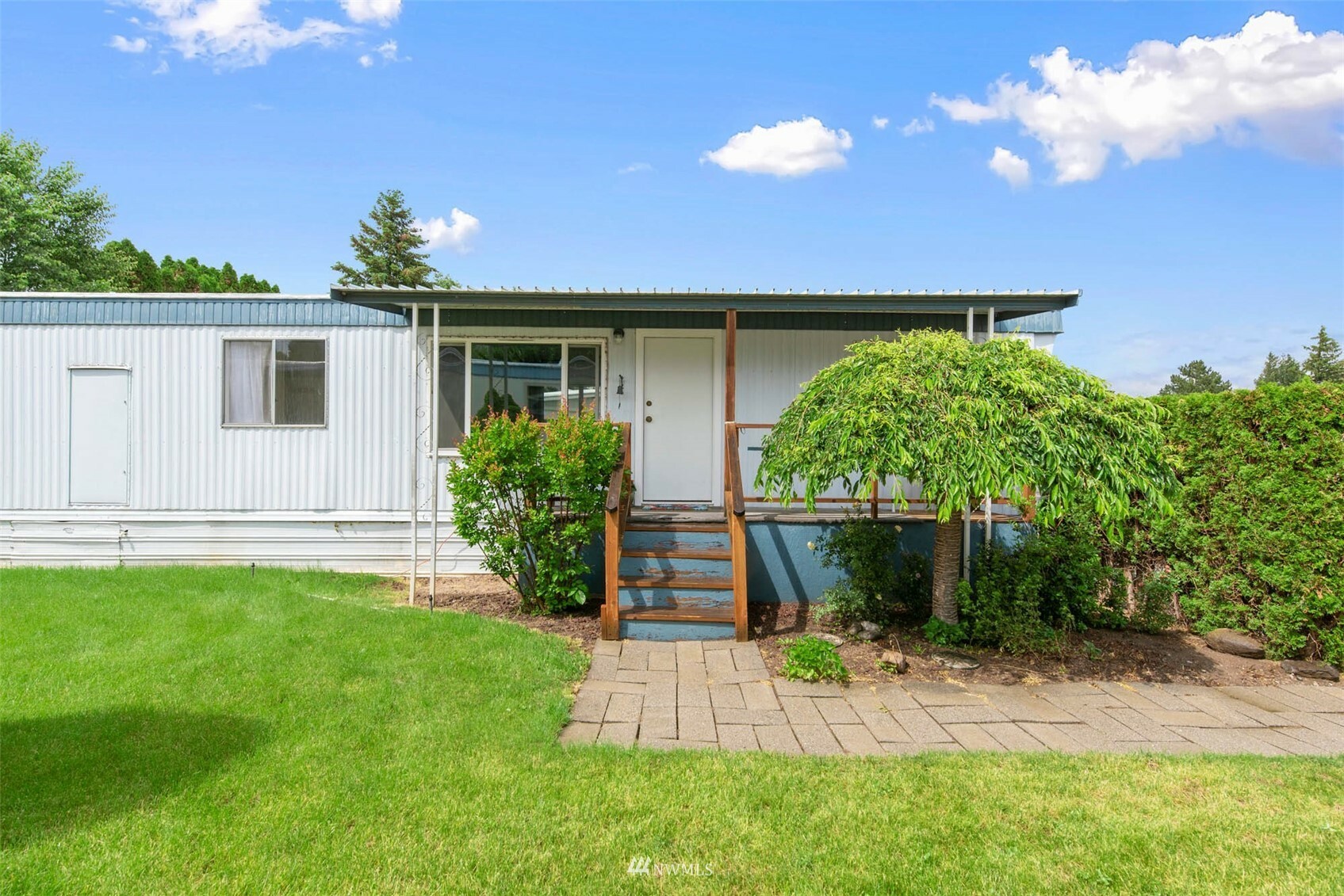 Property Photo:  1311 Maple Street 8  WA 98801 