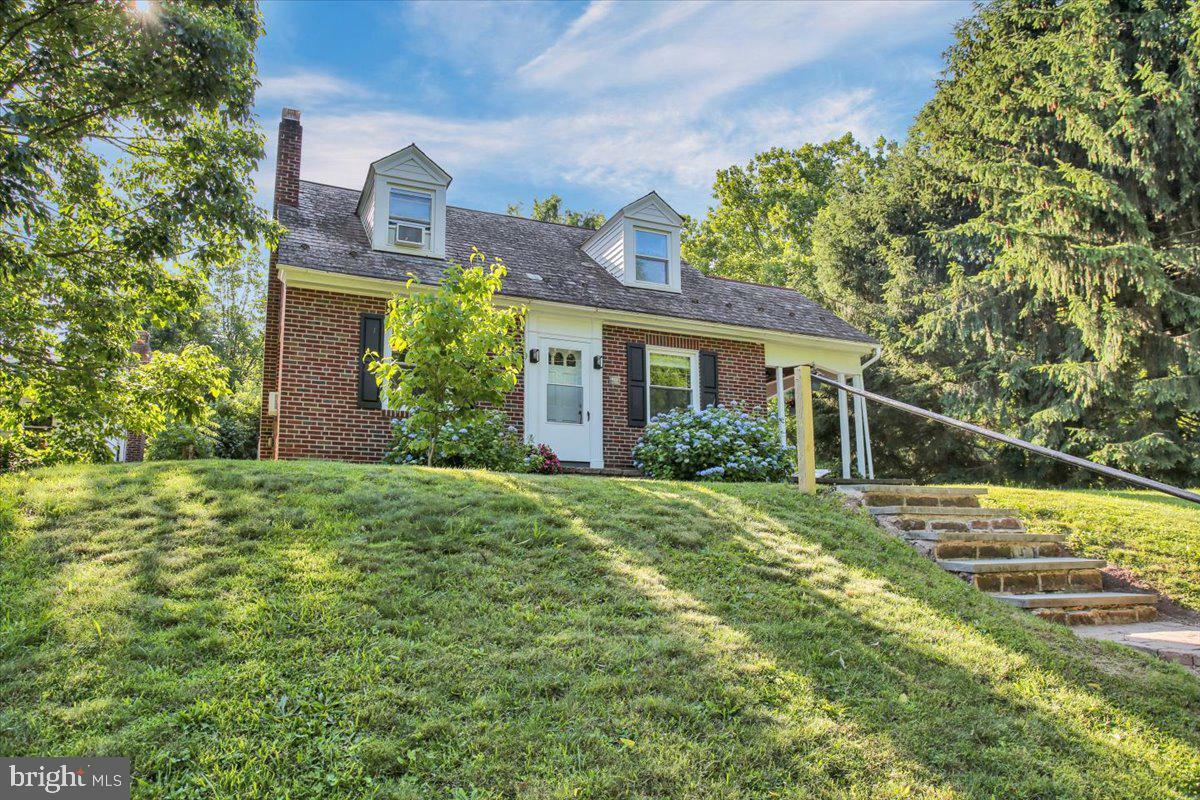 812 Lakeview Drive  Mohnton PA 19540 photo