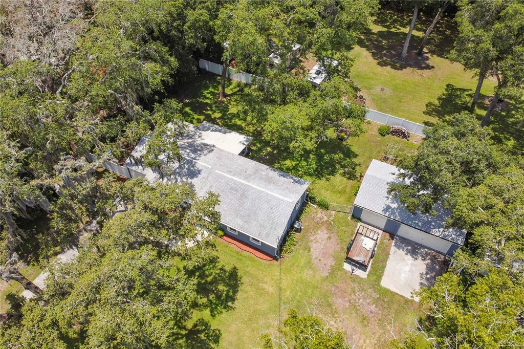 Property Photo:  116 Ten Oak Place  FL 33594 