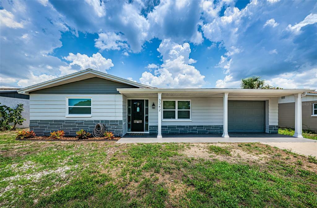 Property Photo: 3342 Rosefield Drive FL 34691