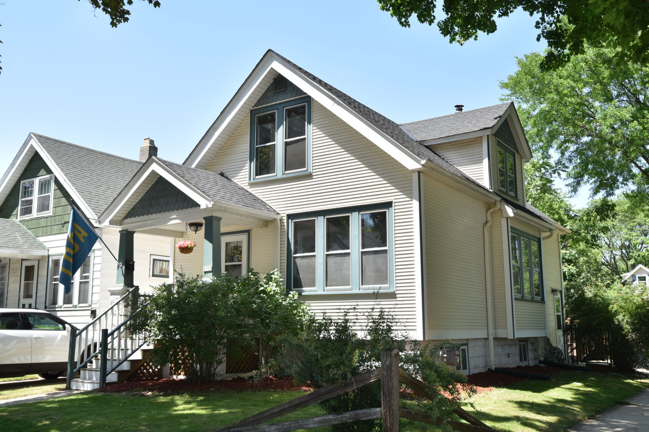 Property Photo:  6902 Auburn Ave  WI 53213 