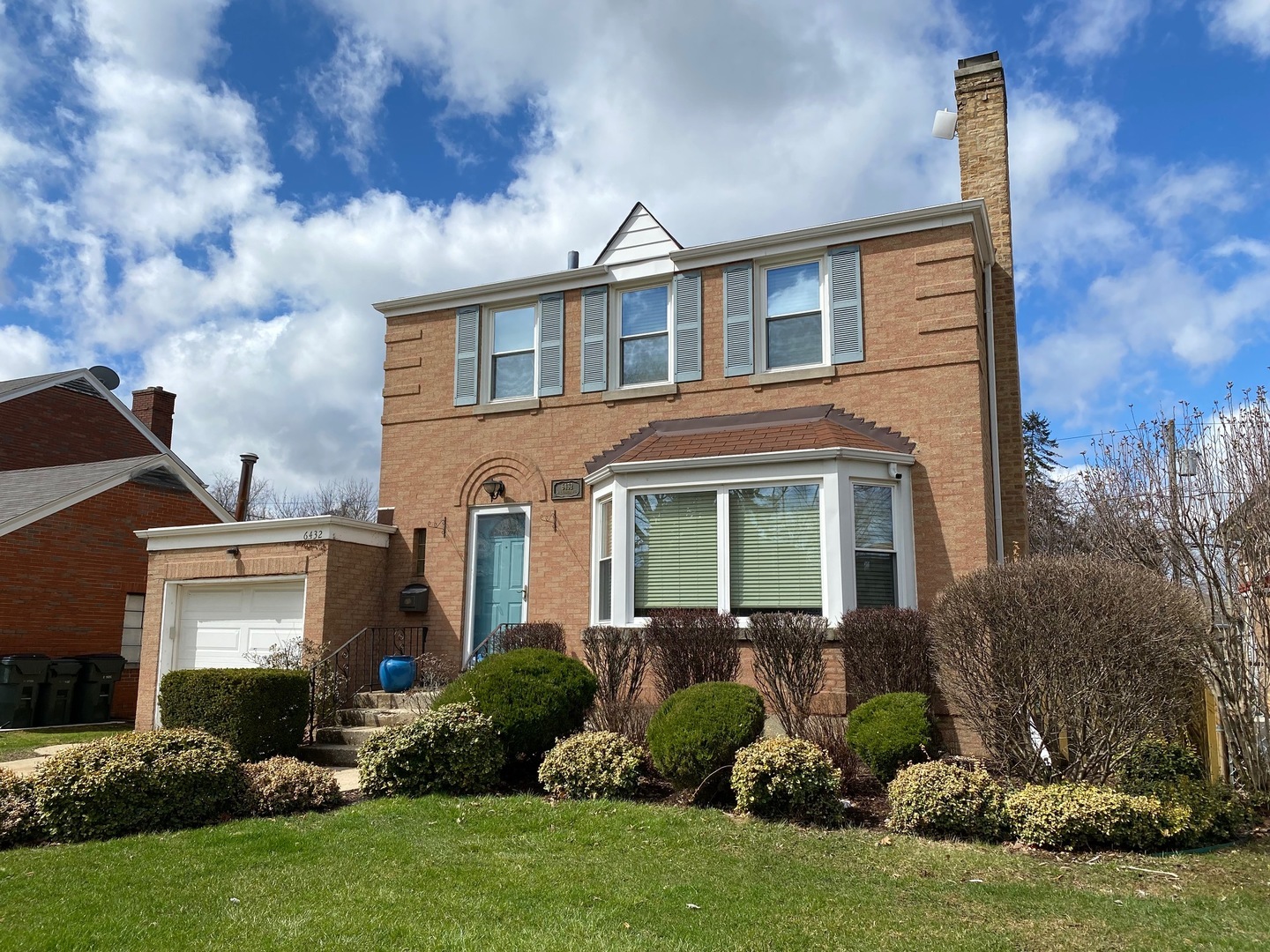 Property Photo: 6432 N Trumbull Avenue IL 60712
