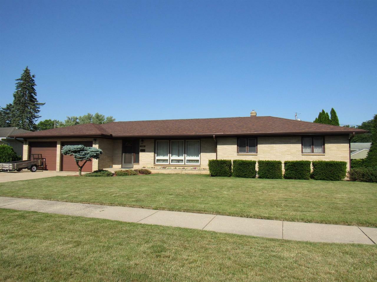 Property Photo:  1316 North Sumac Dr  WI 53545 