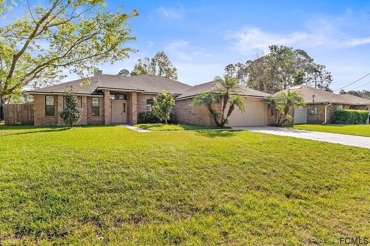 Property Photo:  21 Becker Lane  FL 32137 