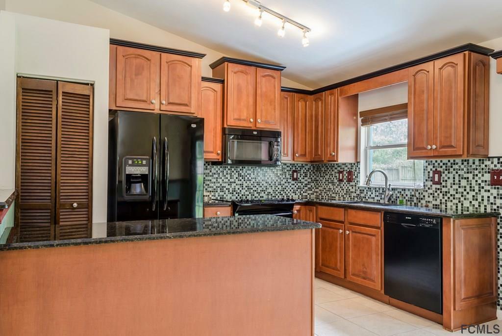 Property Photo: 8 Russman Lane FL 32164
