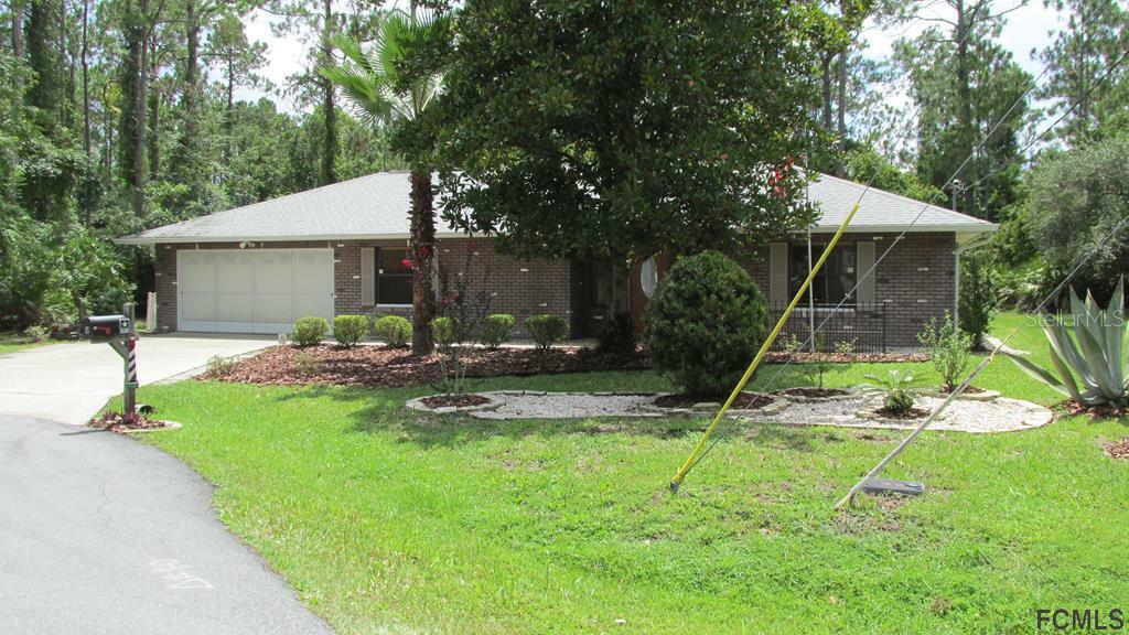 Property Photo: 16 Zelda Court FL 32164