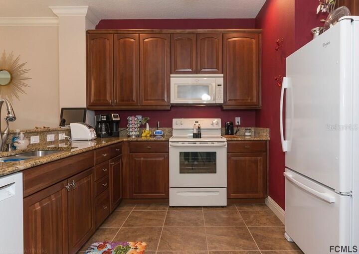 Property Photo:  65 Riverview Bend S 1712  FL 32137 