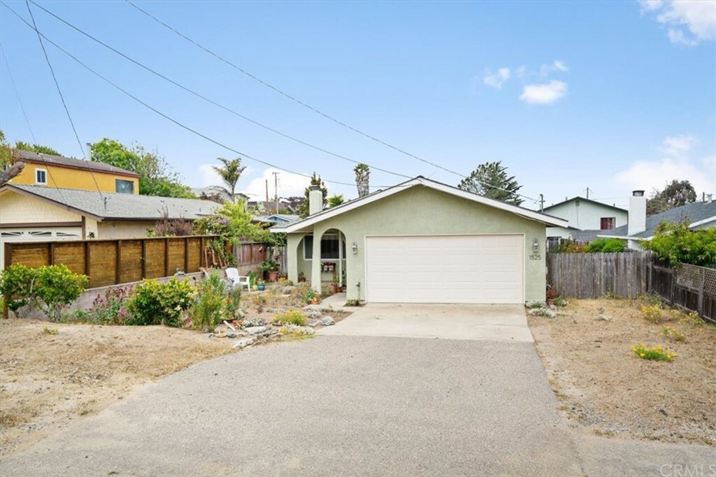 Property Photo:  1525 13th Street  CA 93402 