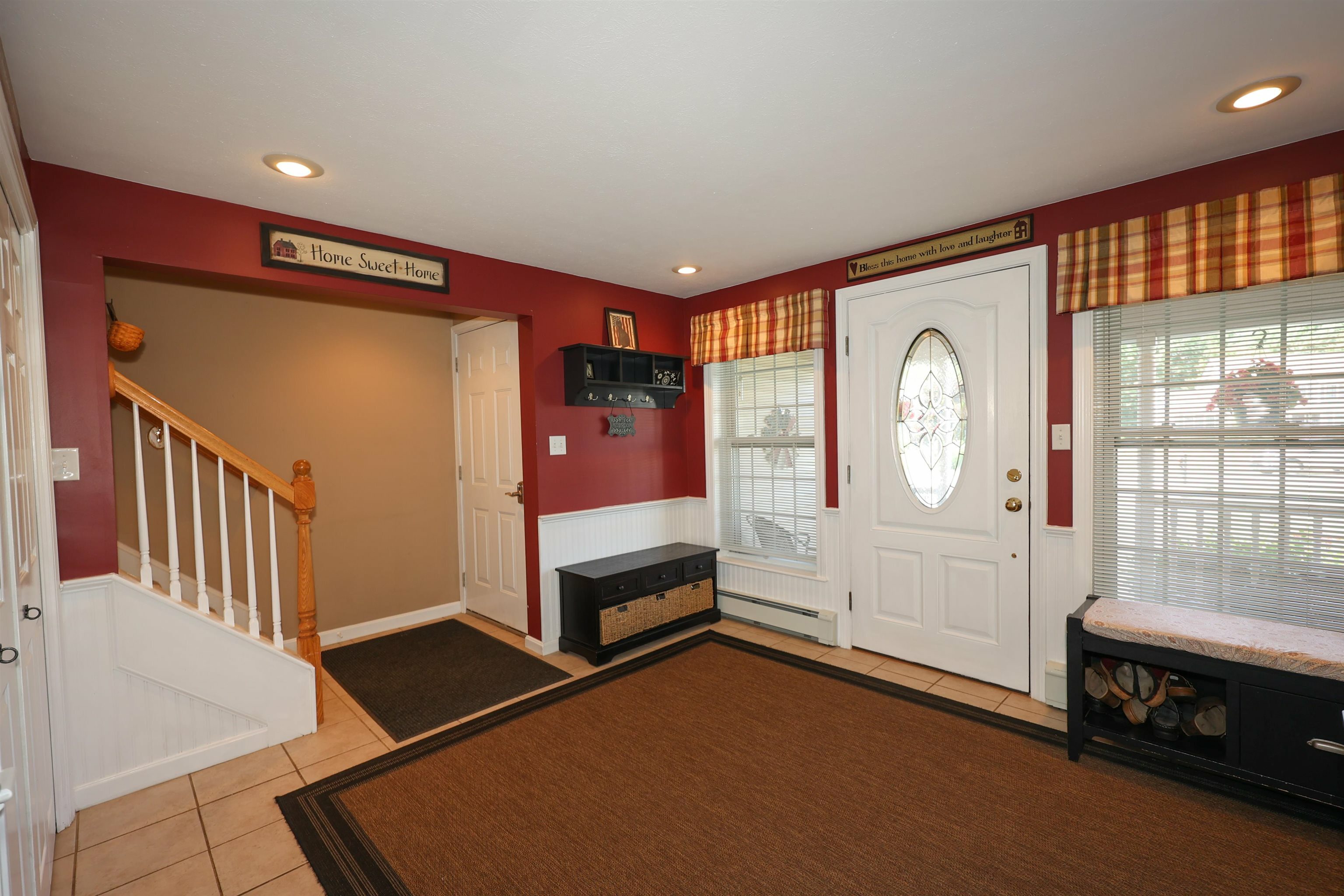 Property Photo:  4 Lydston Lane  NH 03052 