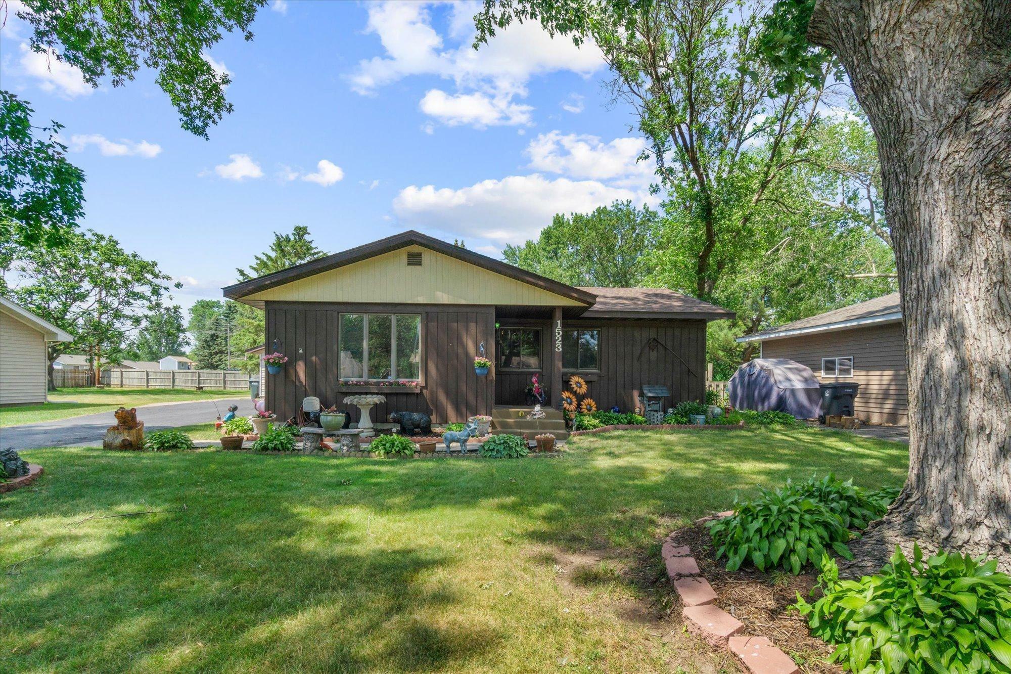 Property Photo:  1523 Aldrich Avenue  WI 54016 