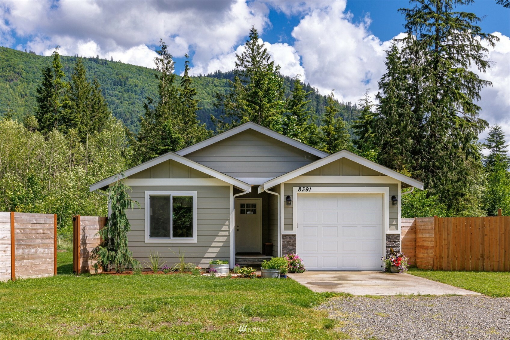 Property Photo: 8391 Golden Valley Boulevard WA 98266