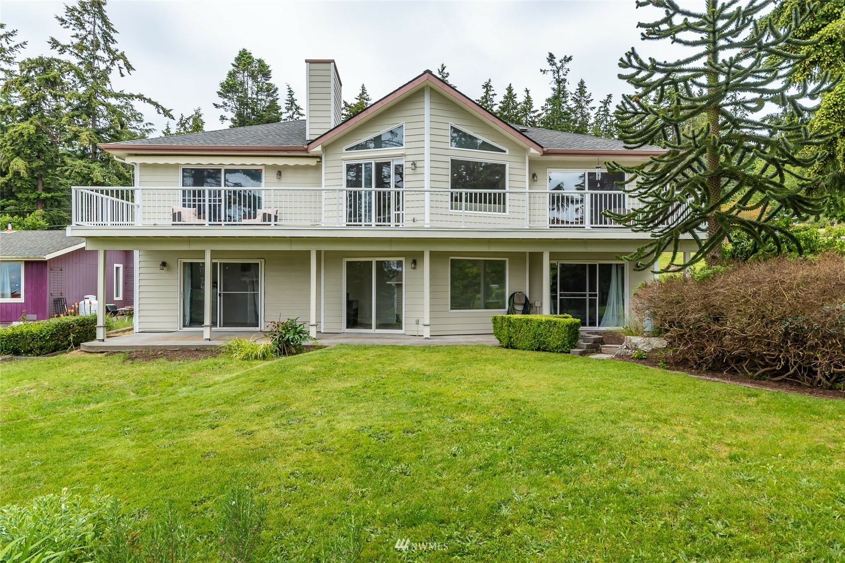 Property Photo:  1084 Halsey Drive  WA 98239 