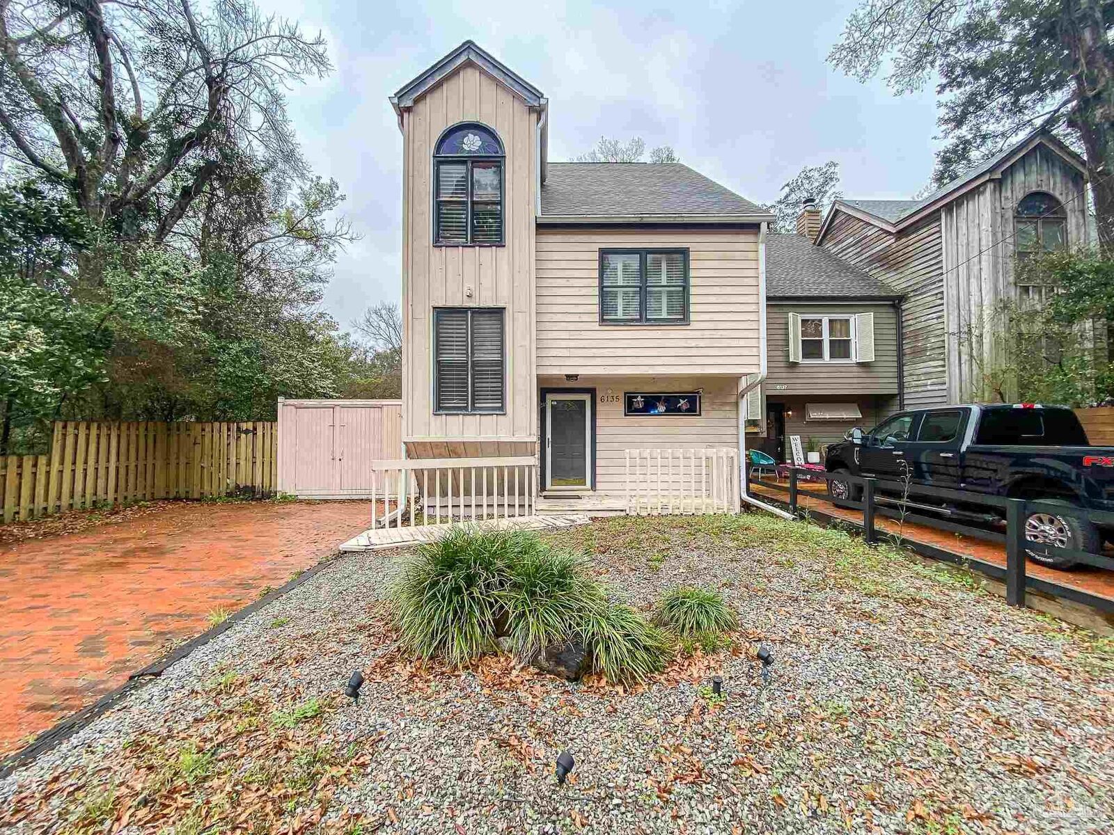 Property Photo:  6135 Walton St  FL 32503 