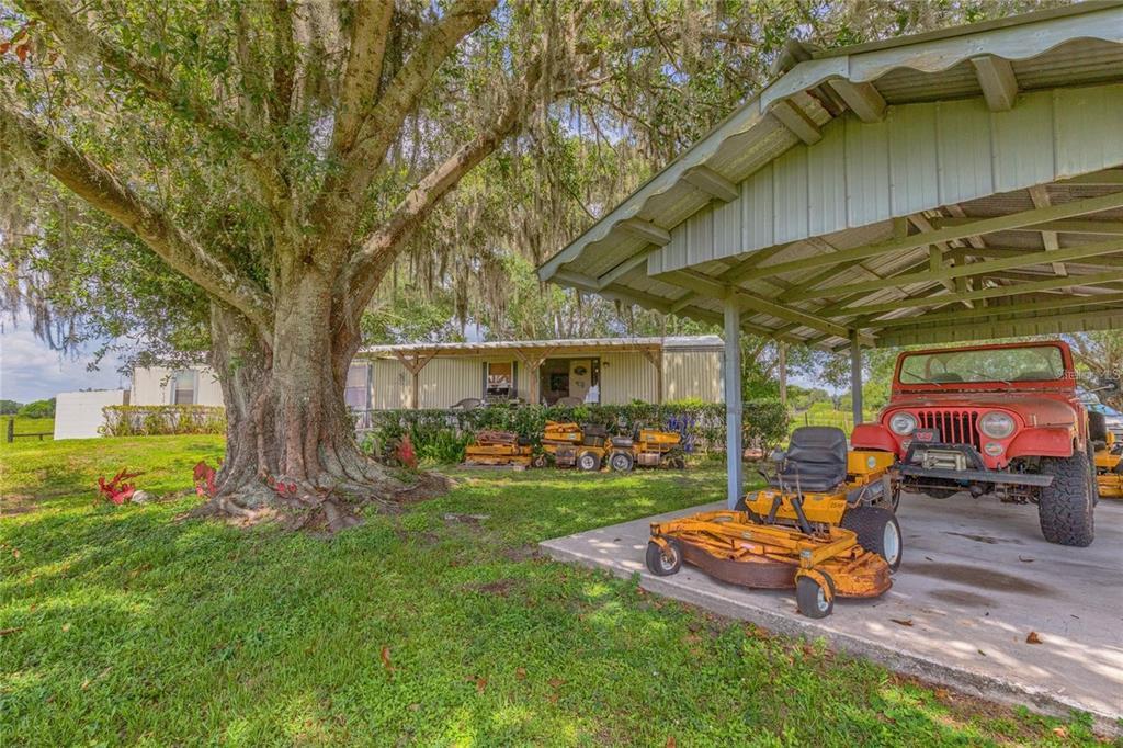 Property Photo: 5428 E Tormay Lane FL 33825