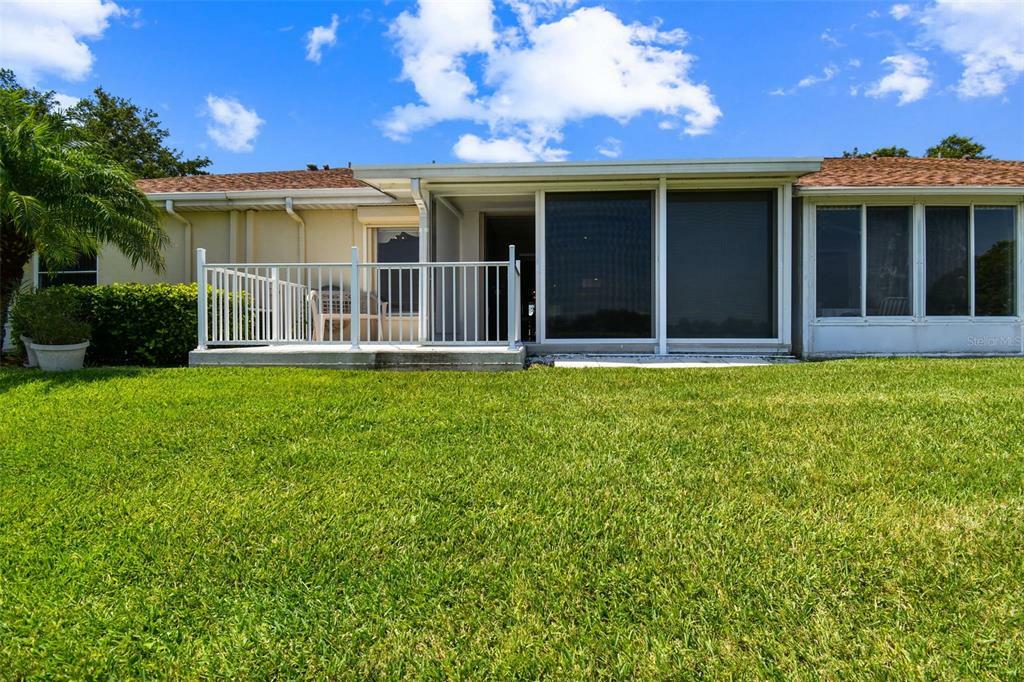 Property Photo:  2527 New Haven Circle  FL 33573 