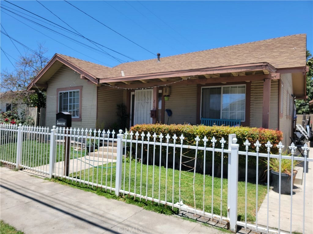 215 Hobart Street  Santa Ana CA 92707 photo