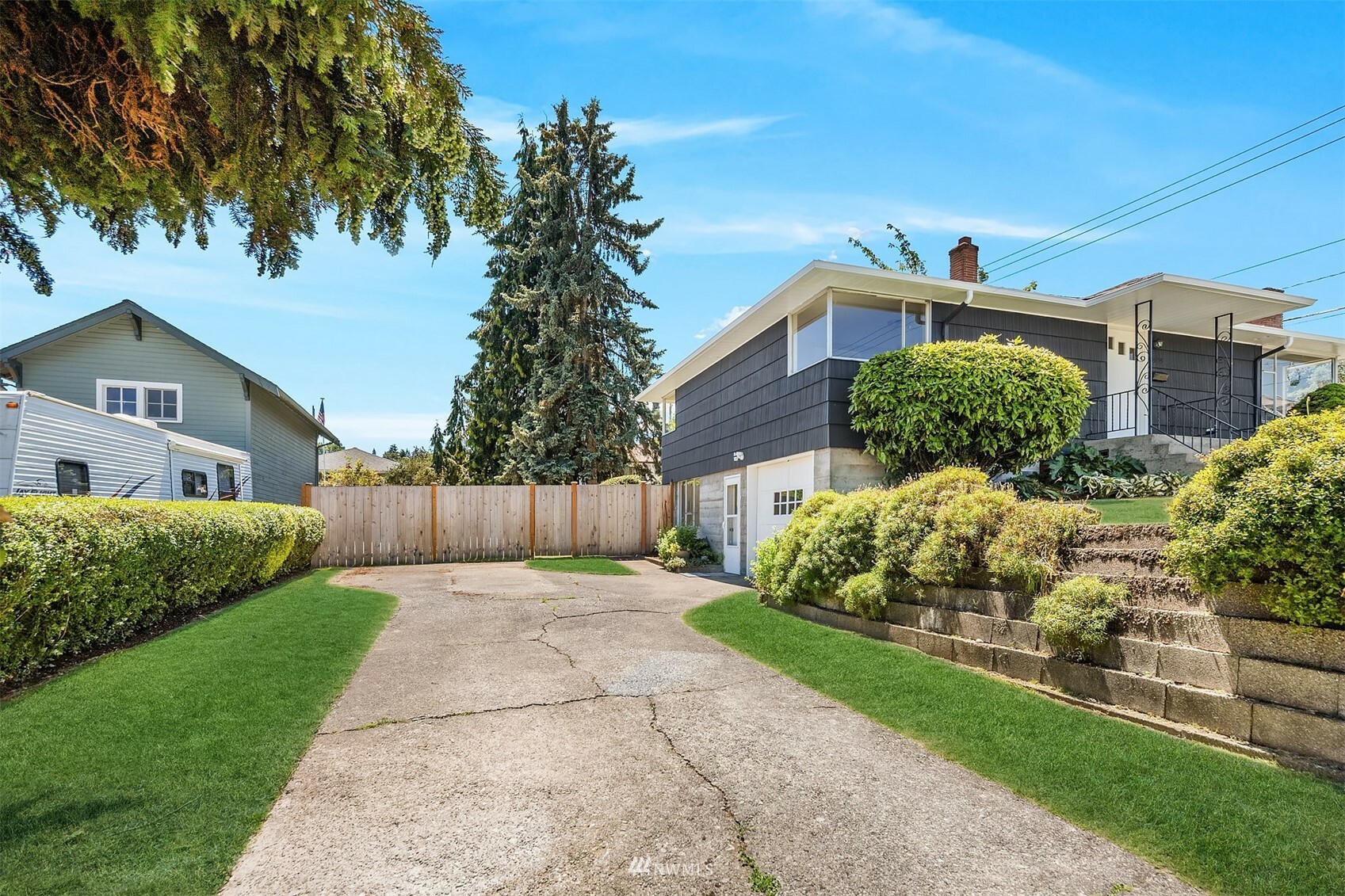 Property Photo:  8405 S 118th Street  WA 98178 