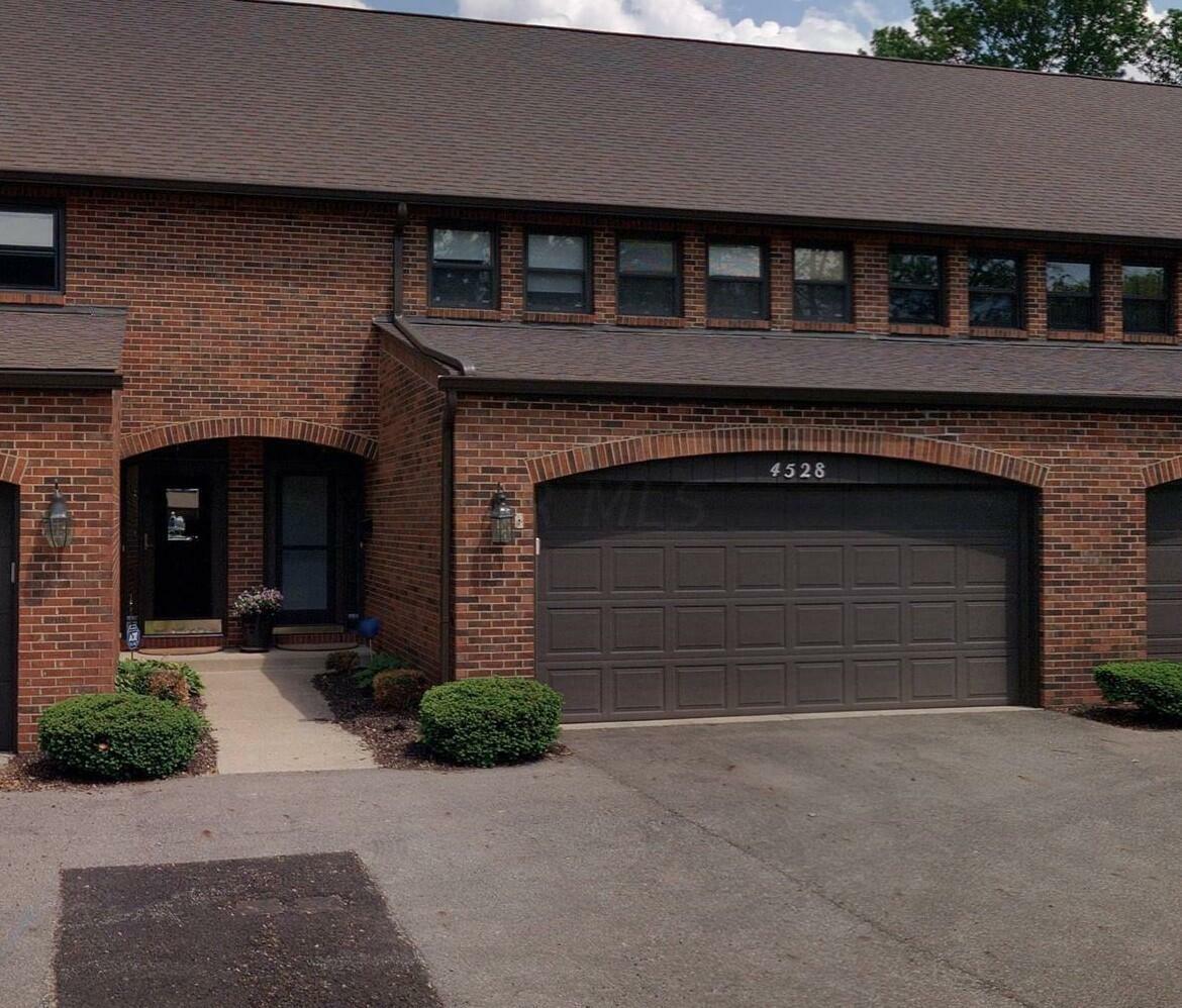 Property Photo:  4528 Carriage Hill Lane  OH 43220 