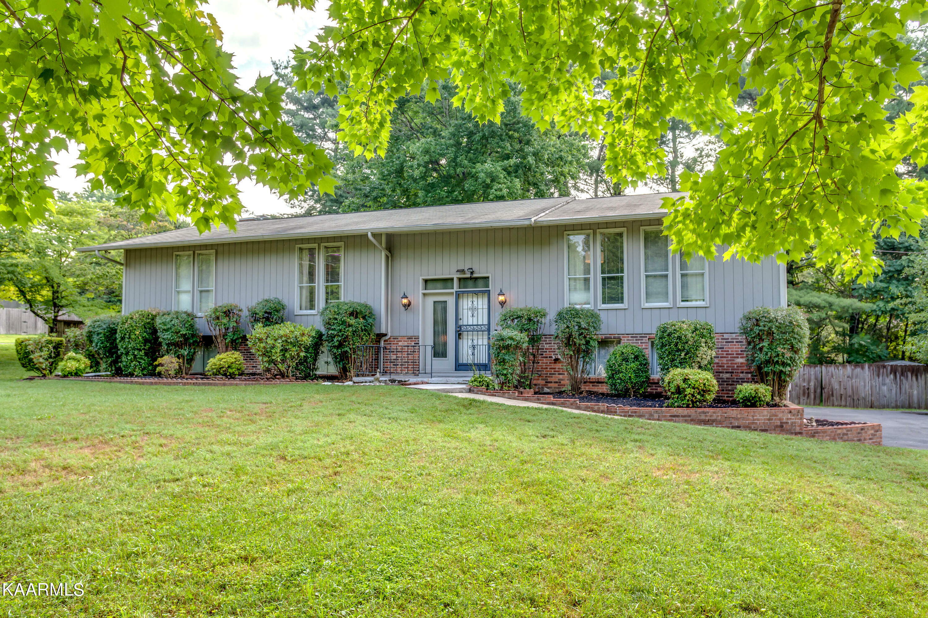 Property Photo:  1016 NW Sanders Rd  TN 37923 