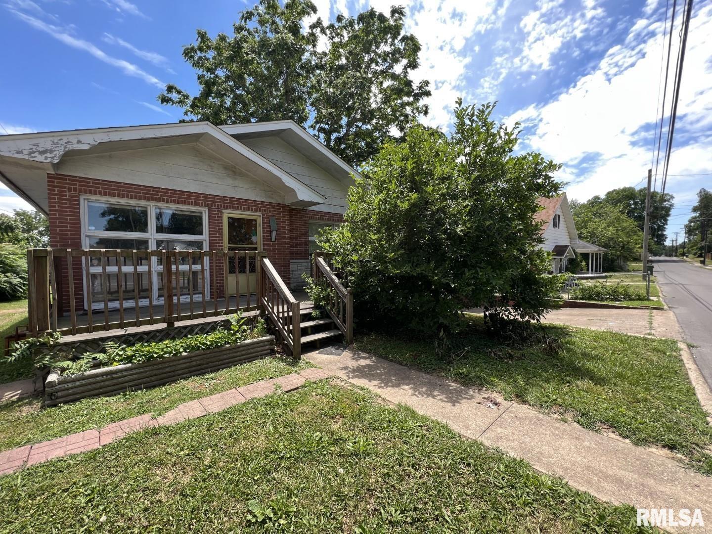 Property Photo: 201 W 9th IL 62951