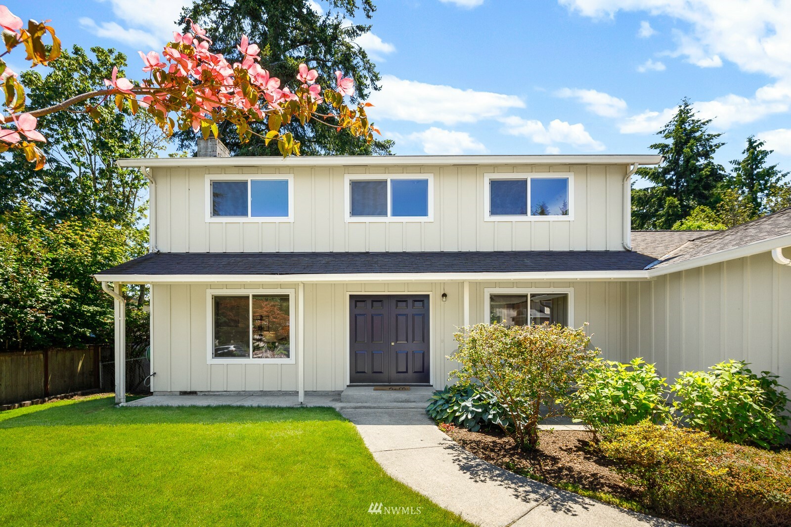 17201 NE 15th Place  Bellevue WA 98008 photo