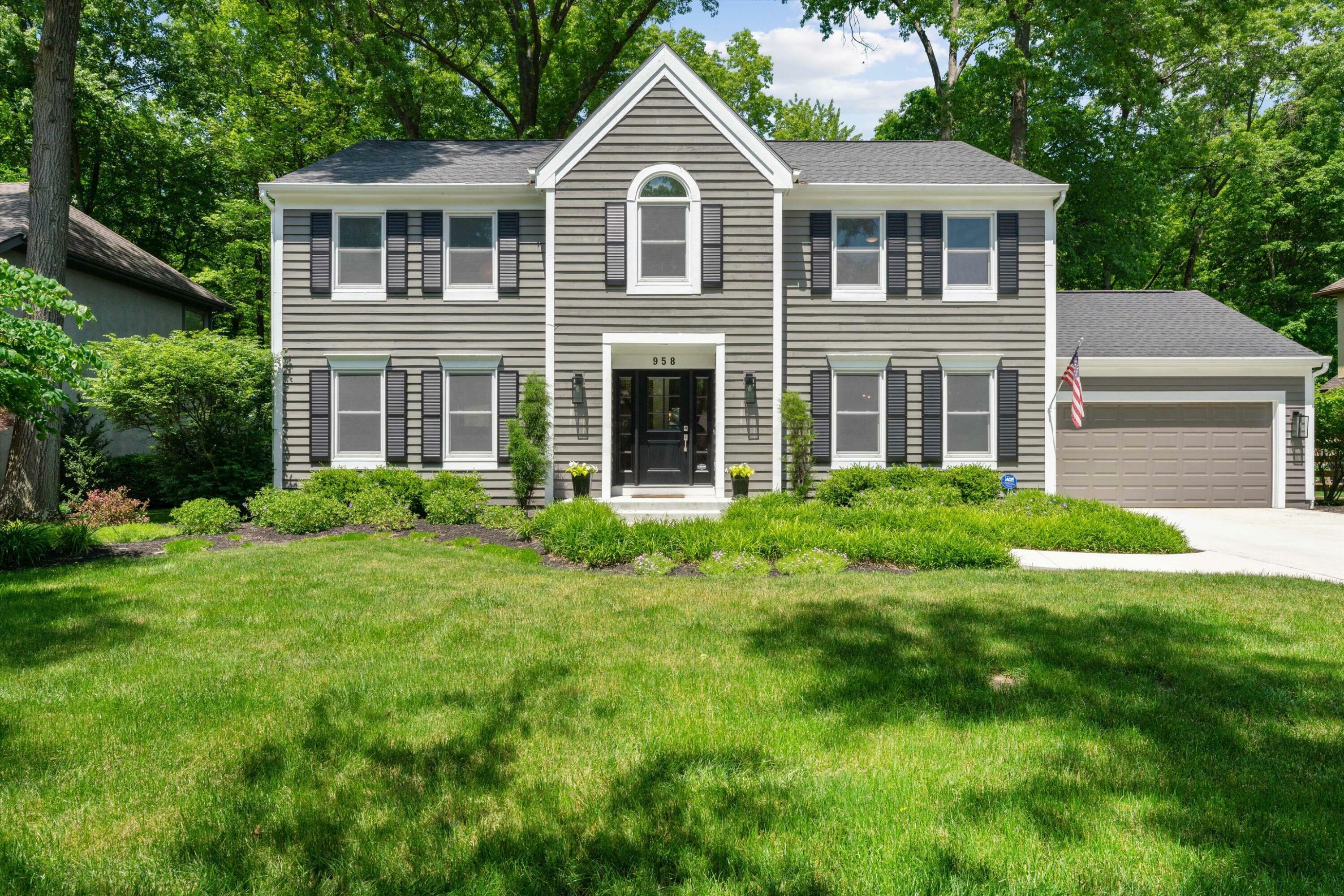 Property Photo: 958 Lang Drive OH 43230