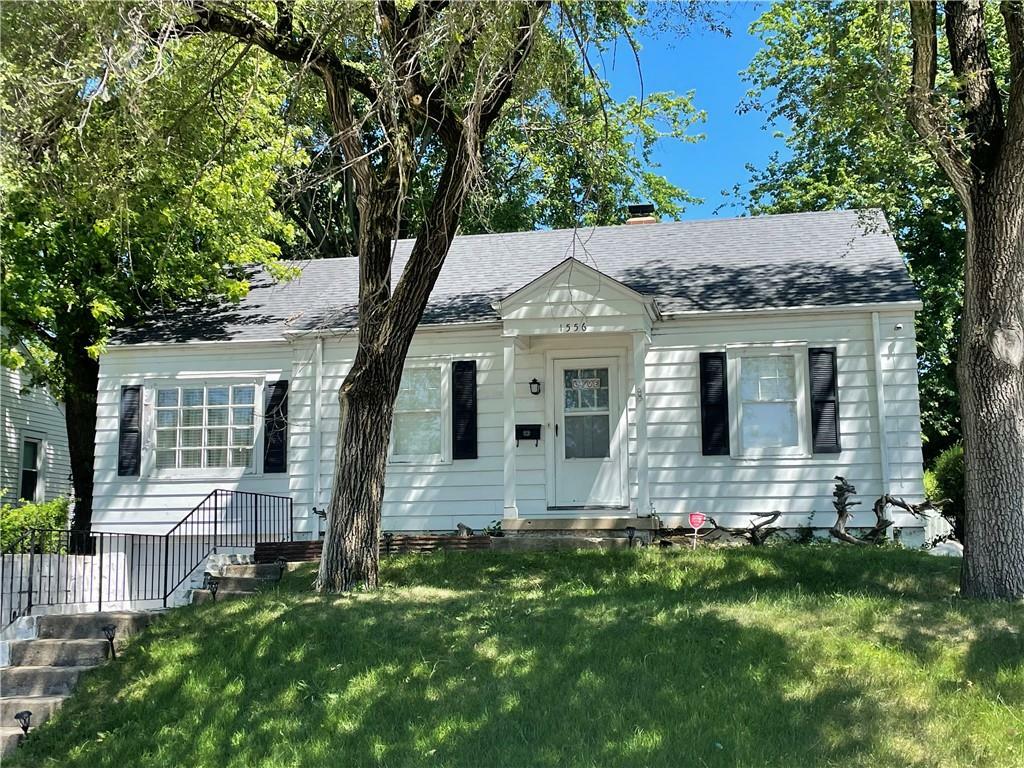 Property Photo:  1556 E Buena Vista Avenue  IL 62521 