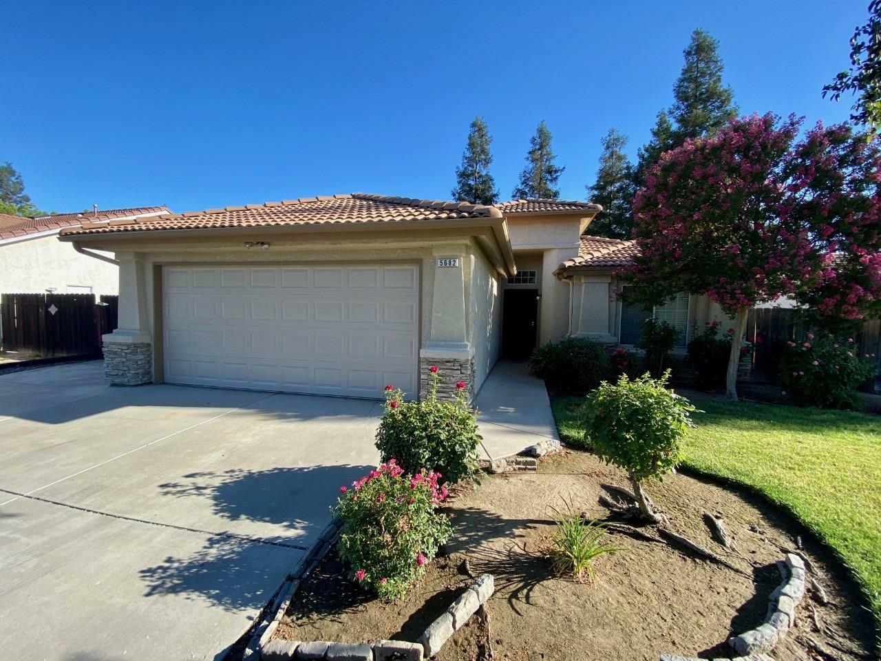 Property Photo:  5682 W Minarets Avenue  CA 93722 