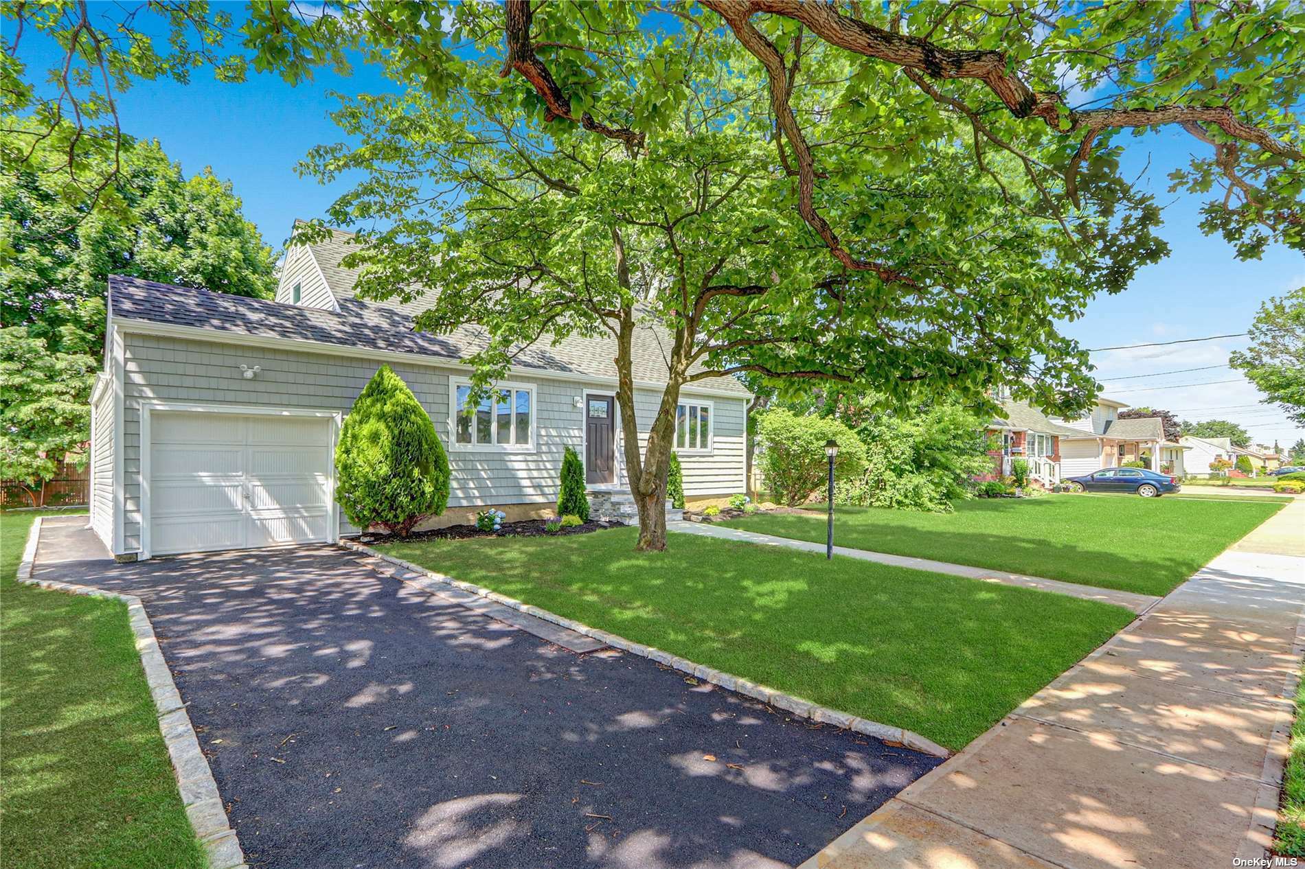 Property Photo: 259 N Rutherford Avenue NY 11758