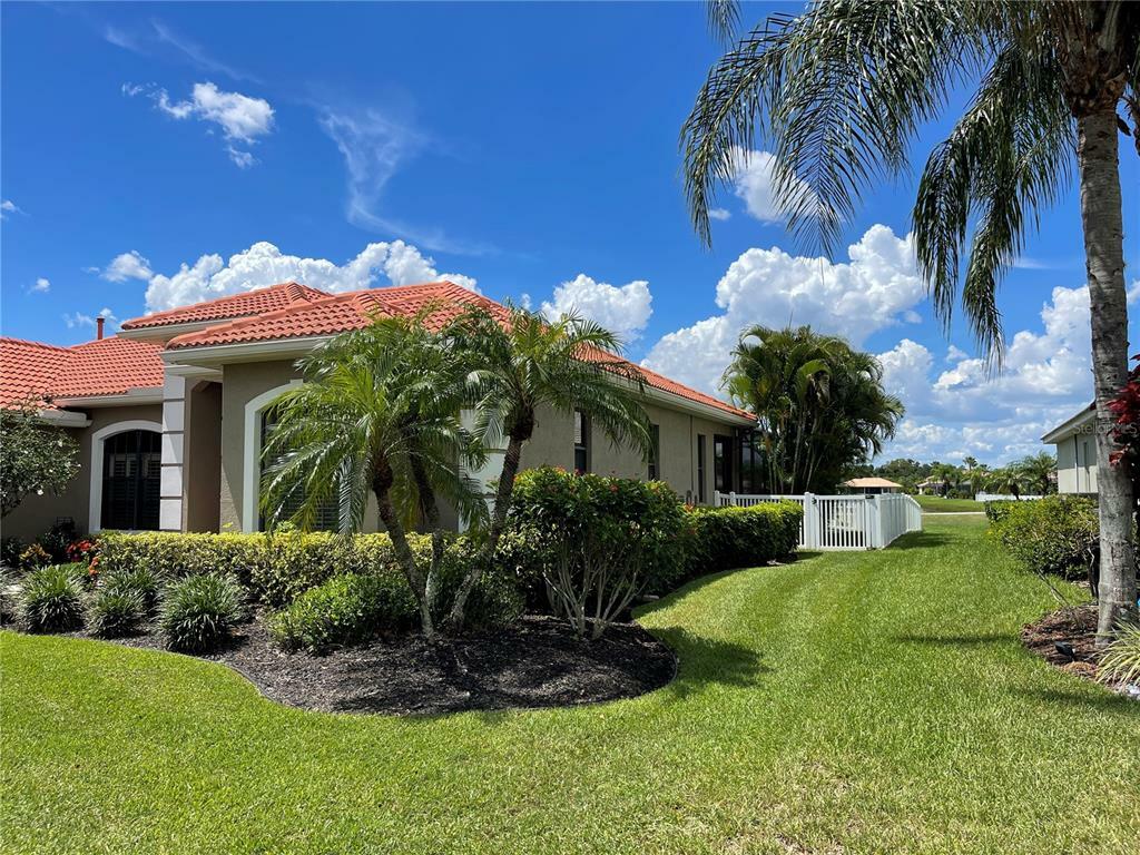 Property Photo:  12823 Penguin Drive  FL 34212 