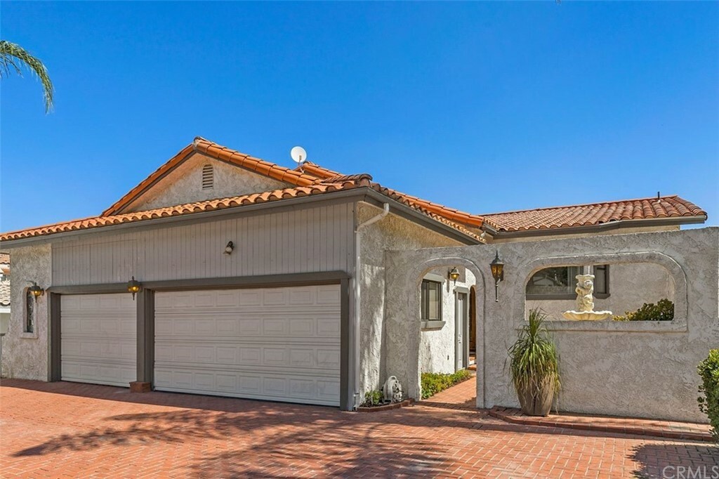 Property Photo: 23016 Gray Fox Drive CA 92587