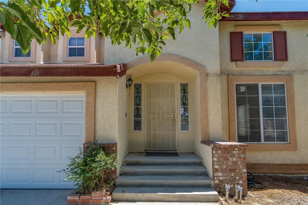 Property Photo: 12727 Gifford Way CA 92392