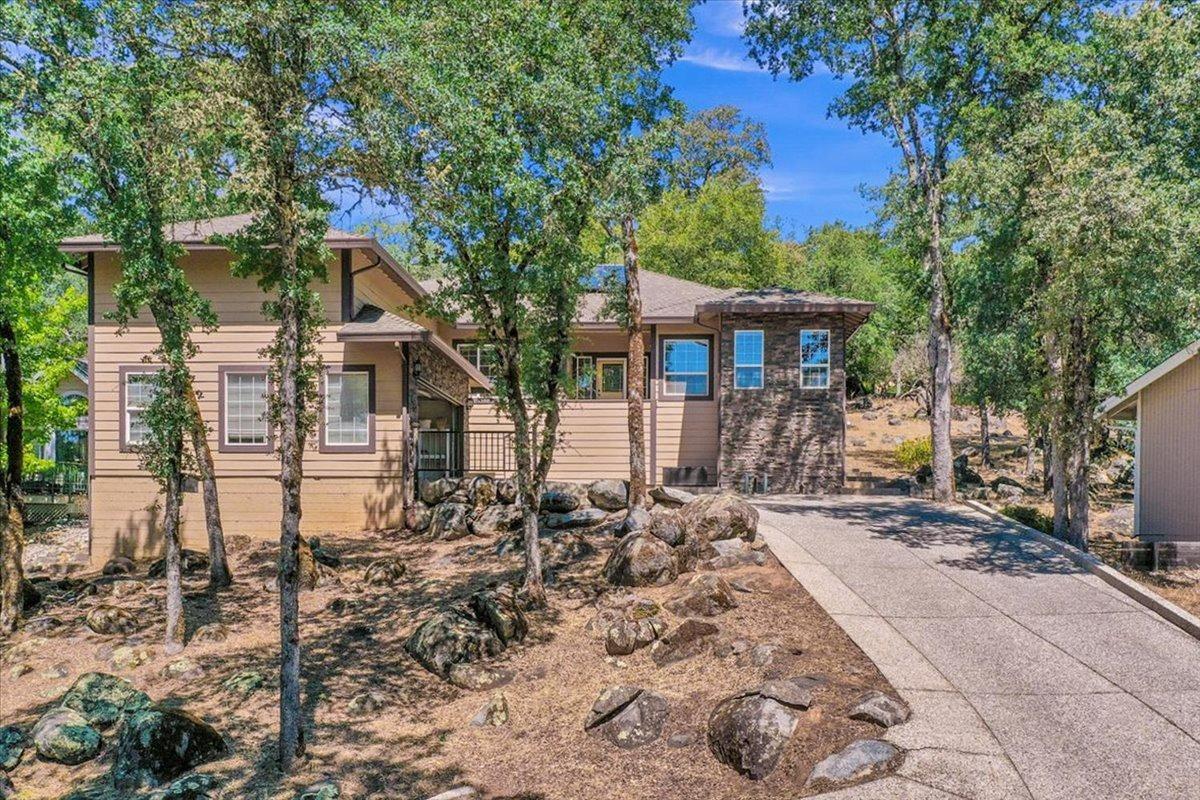 Property Photo: 11486 Sandpiper Way CA 95946