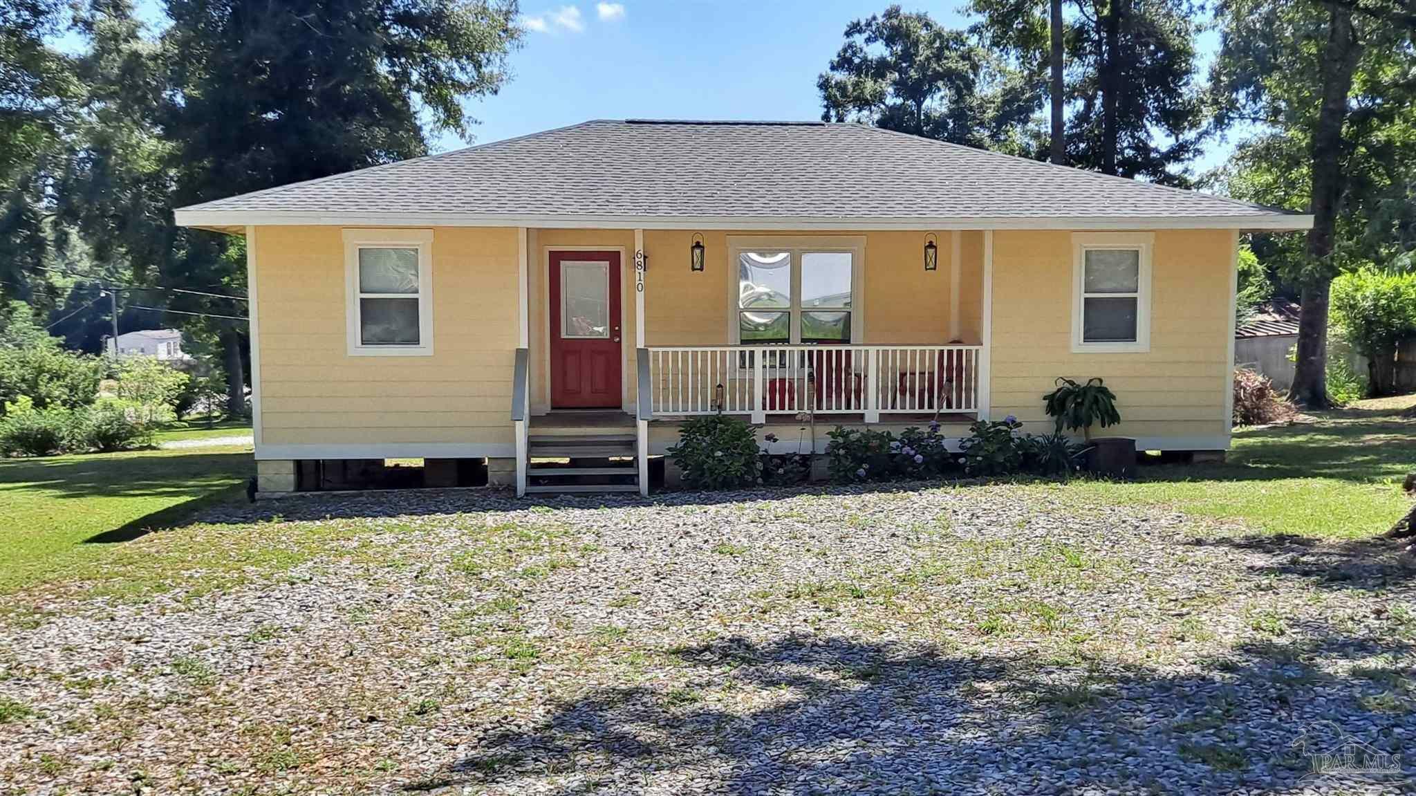 Property Photo:  6810 Myra St  FL 32577 