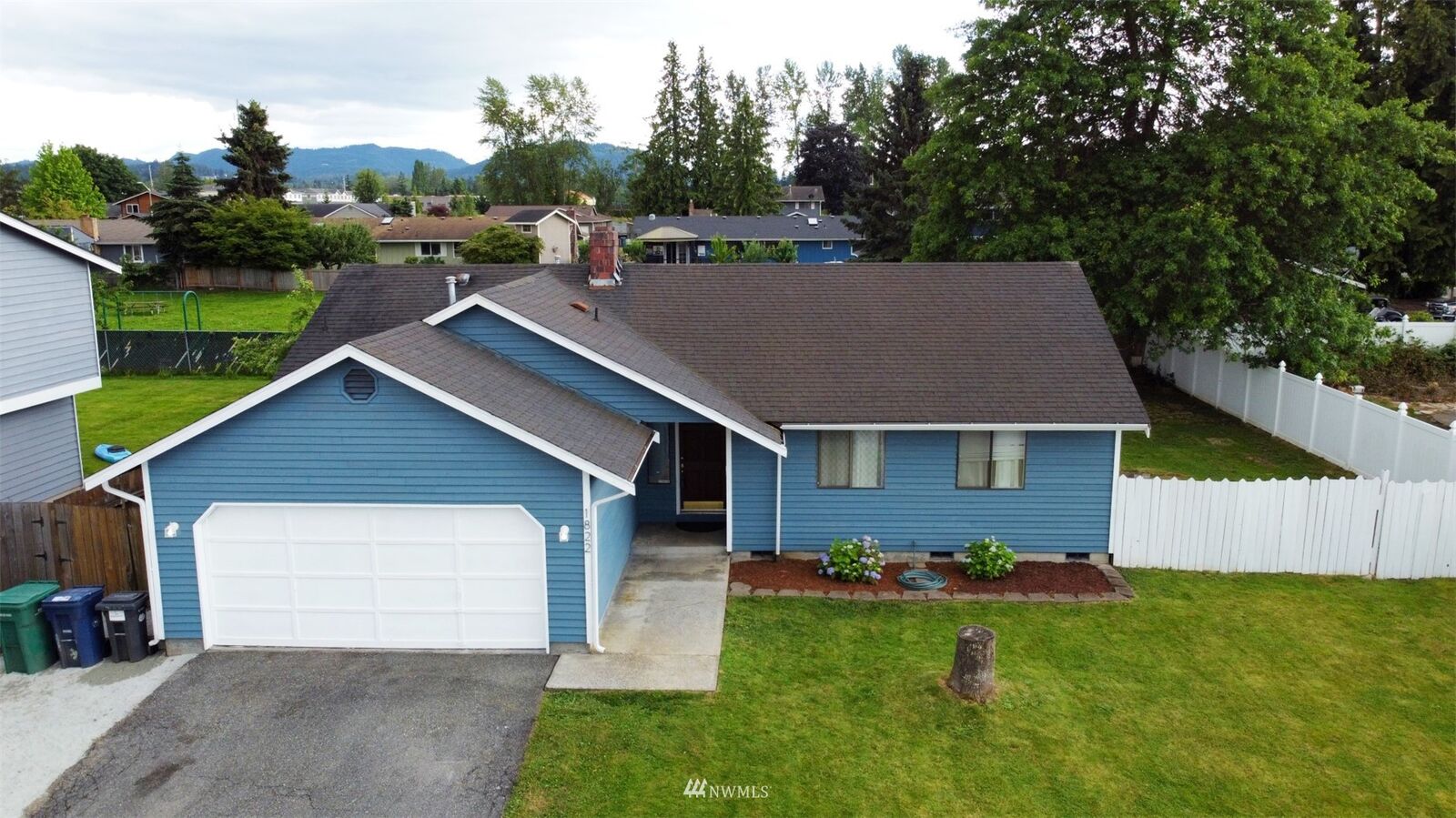 Property Photo:  1822 Sandalwood Street  WA 98273 