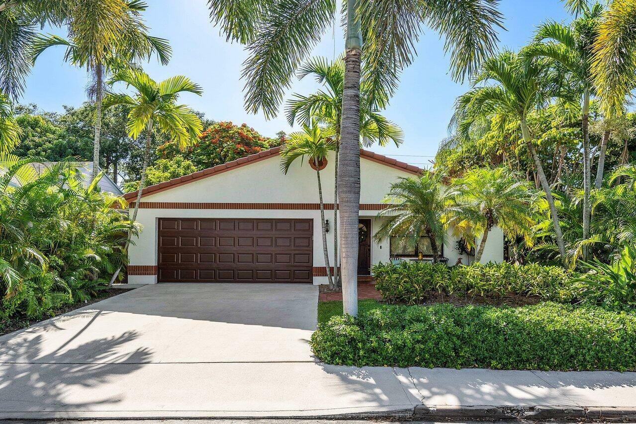 718 N Palmway  Lake Worth Beach FL 33460 photo