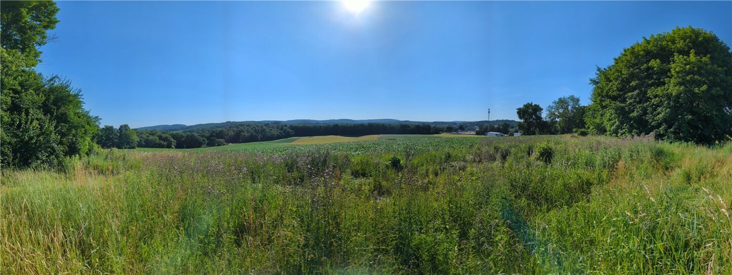 Property Photo:  1821 Perry Hwy  PA 16051 