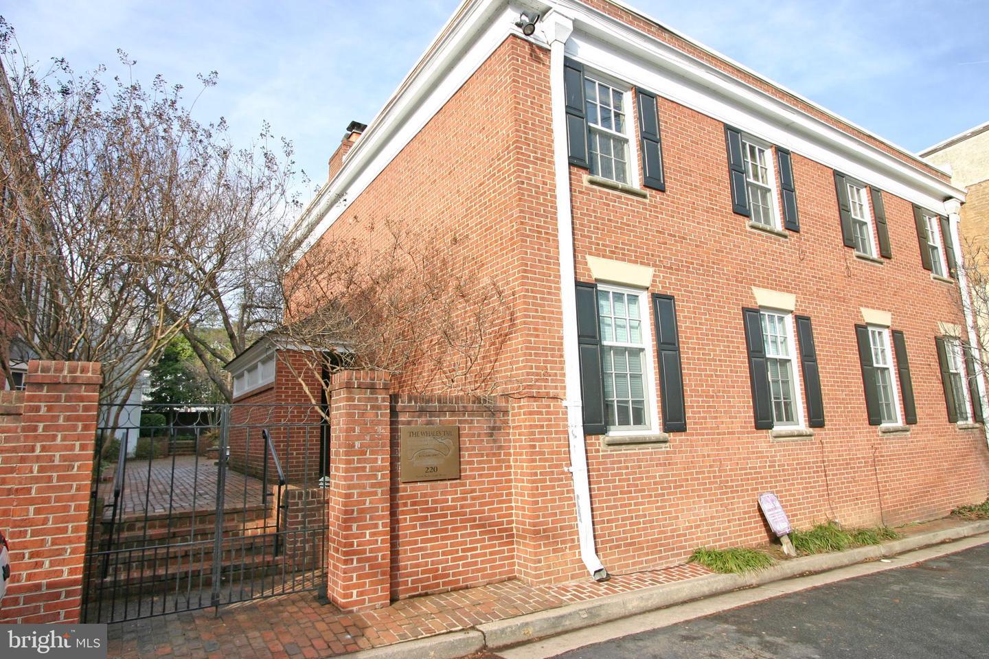 220 N St Asaph Street N 18  Alexandria VA 22314 photo