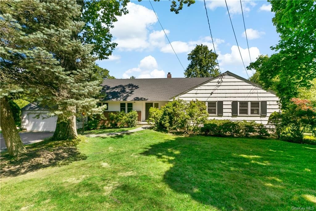 Property Photo:  221 Scarborough Road  NY 10510 
