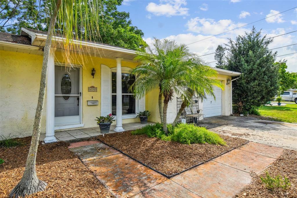 Property Photo:  4197 Whiting Drive SE  FL 33705 