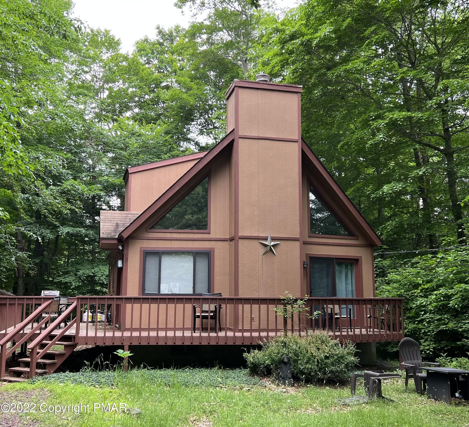 Property Photo: 119 Oneida Drive PA 18347