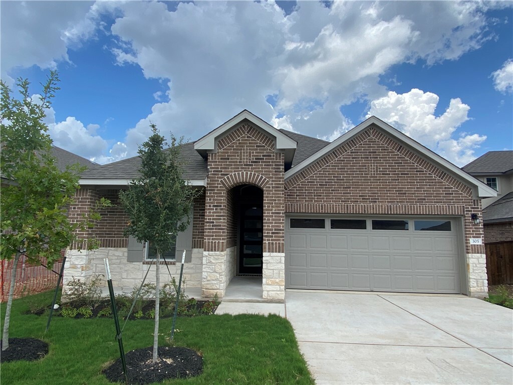 Property Photo:  305 Peace Pipe Way  TX 78628 