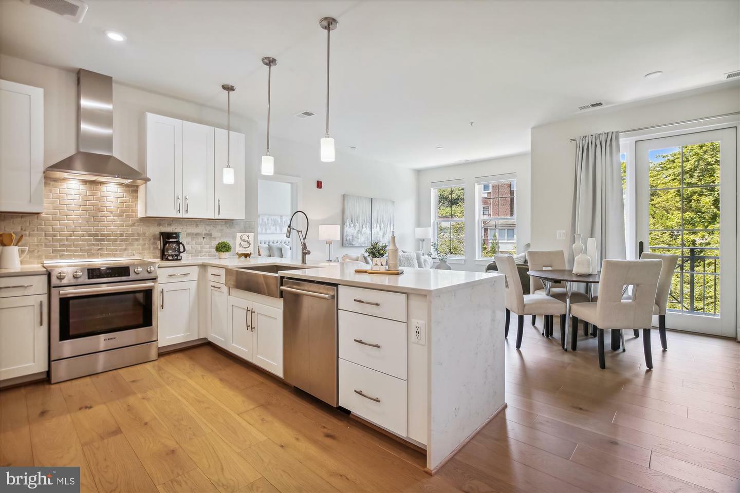 Property Photo: 1411 Key Boulevard 403 VA 22209