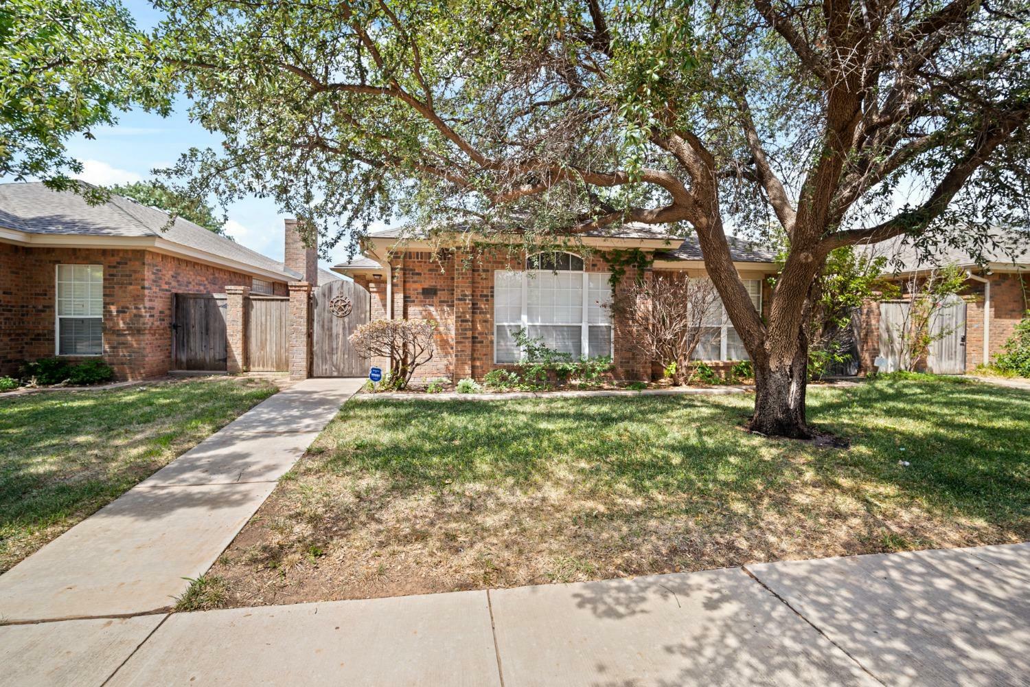 Property Photo:  107 N Vicksburg Avenue  TX 79416 