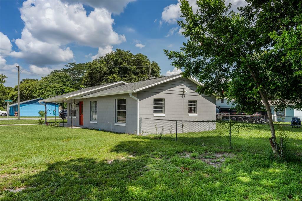 Property Photo: 116 Eagle Lake Loop Road W FL 33880
