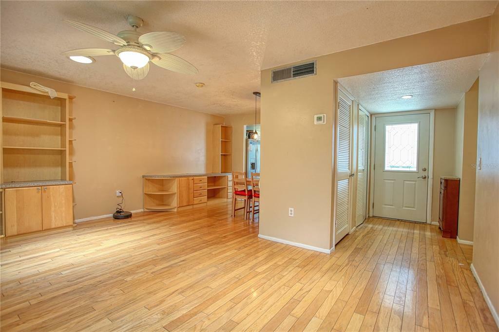 Property Photo:  121 Teriwood Street  FL 32730 