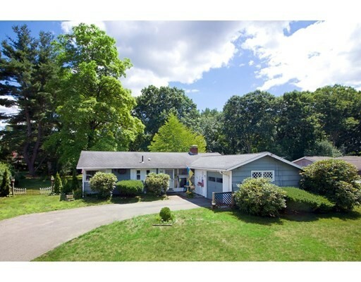 Property Photo:  10 Pinewood Dr  MA 01701 