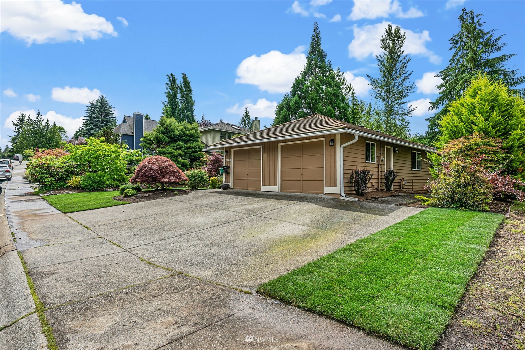 Property Photo:  2420 184th Place SE  WA 98012 