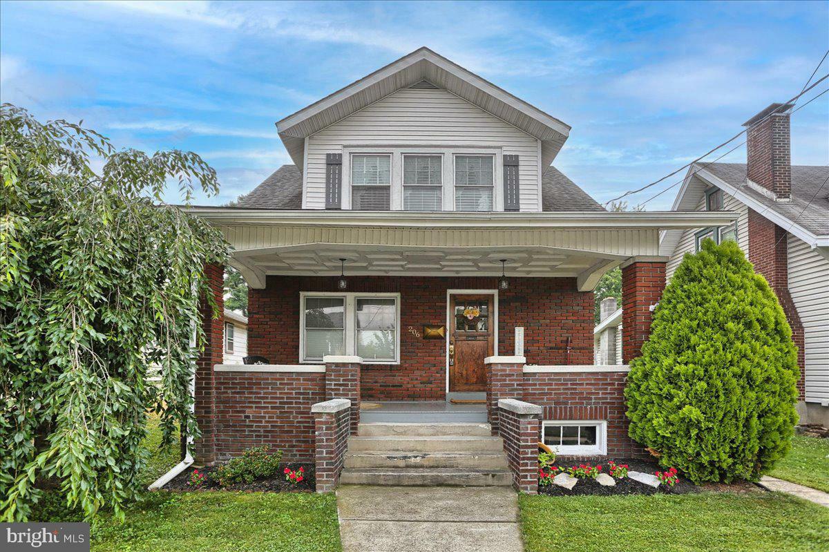 Property Photo:  206 S 17th Street  PA 17011 