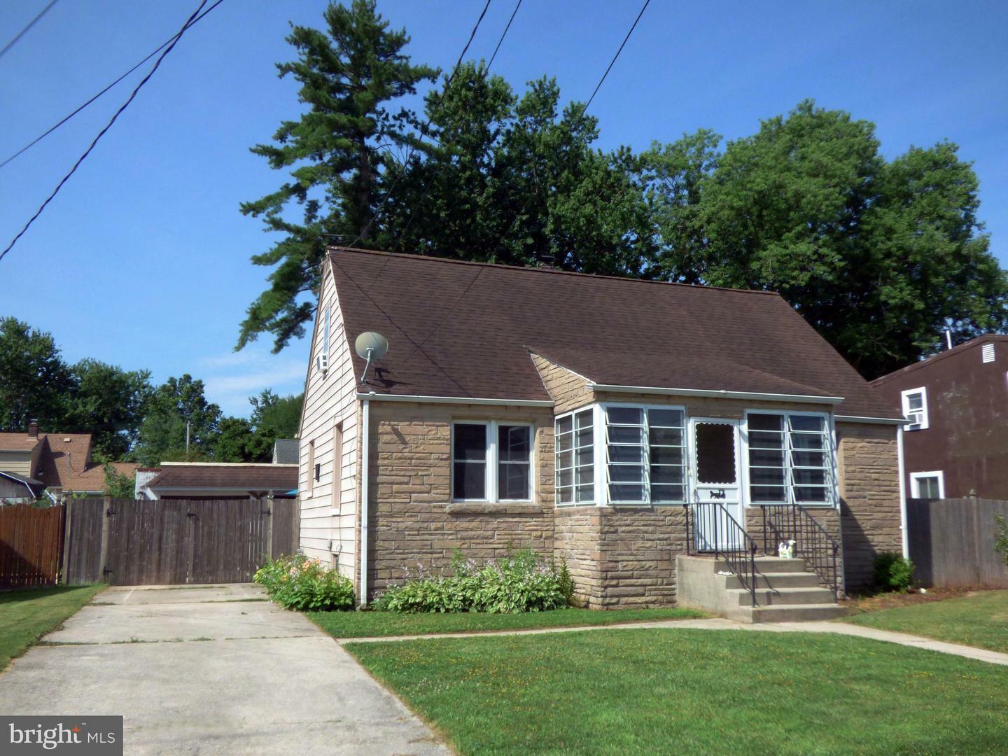 Property Photo:  376 Springfield Avenue  NJ 08069 